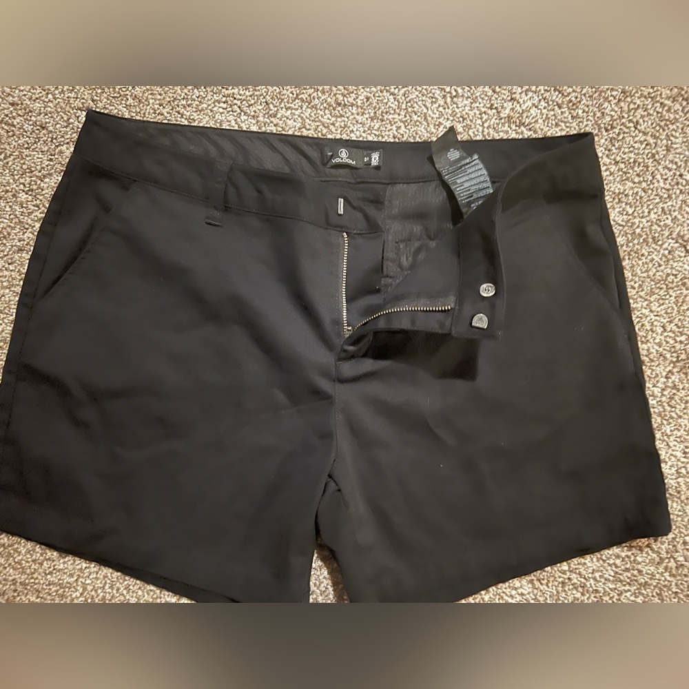 Black Volcom shorts size 31 used but excellent condition